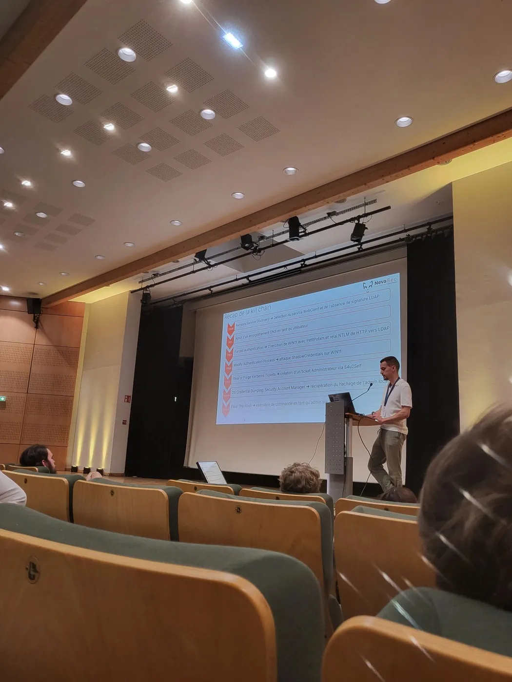 Alexis Koestel, gérant de NevaSec, en conférence sur la sécurité de l’Active Directory au CyberDay de Nancy en 2026